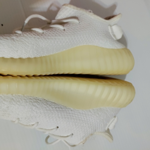 adidas Yeezy Boost 350 V2 Cream White Triple White - Picture 6 of 17